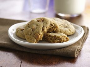 Peanut Butter Chip Cookies (White Whole Wheat Flour) | Gold Medal Flour US