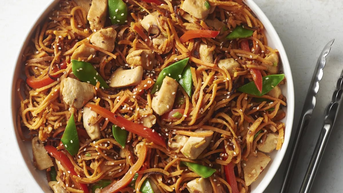 Sweet Potato Noodle-Chicken Lo Mein