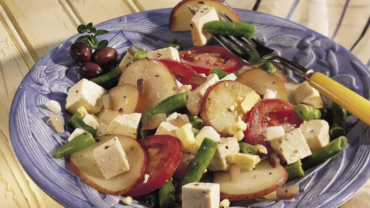 Niçoise Tofu Skillet Supper