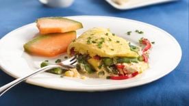 Robert Makes a Delicious Veggie Omelet using SAKUCHI™ 9.5 Retro Black  Nonstick Skillet/fry pan 