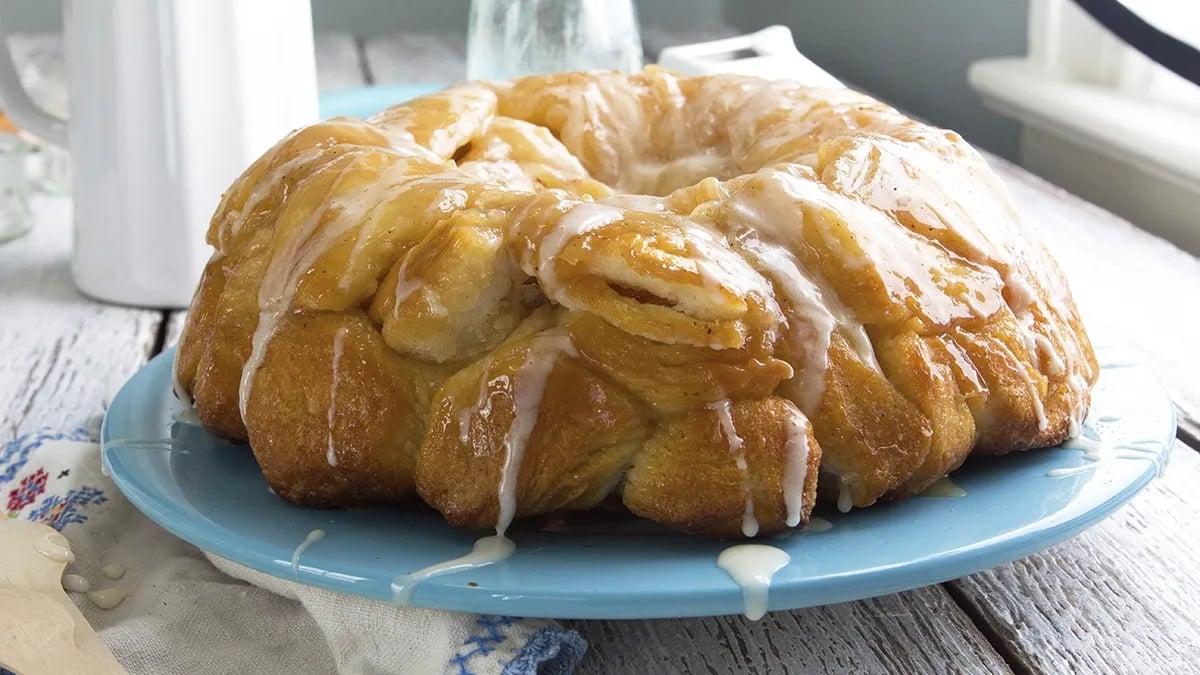 Spiced Eggnog Monkey Bread