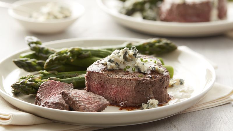 Filet Mignon with Creamy Blue Cheese Sauce (Cooking for 2)