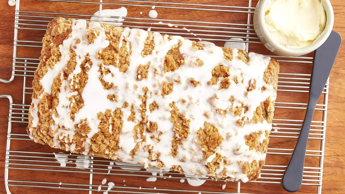 Chai Spice Streusel-Topped Blueberry Muffin Bread