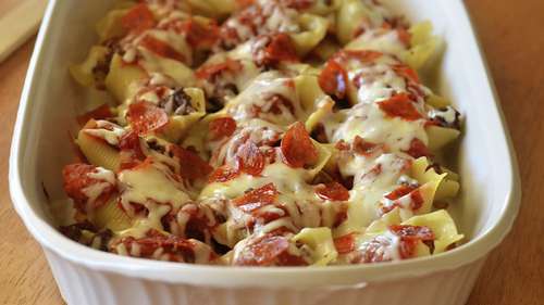 Pizza-Stuffed Pasta Shells-image