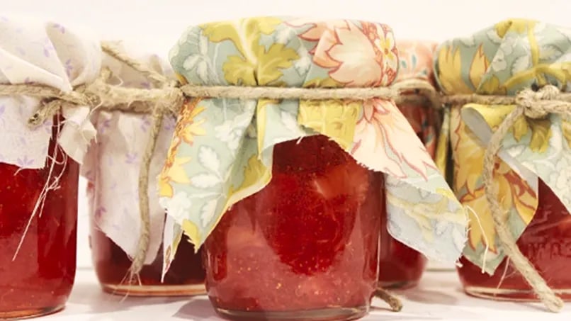 How to Make Homemade Preserves: Strawberry Jam