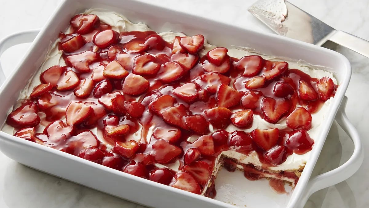 Strawberry Cheesecake Lasagna