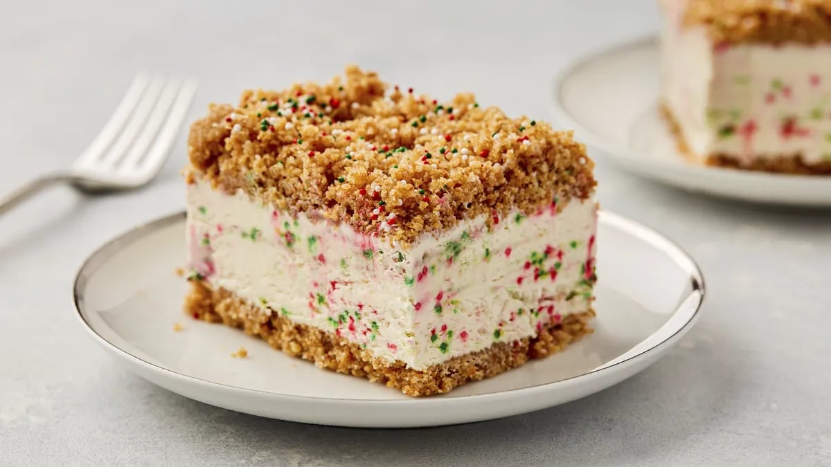 Christmas Crunch Cake