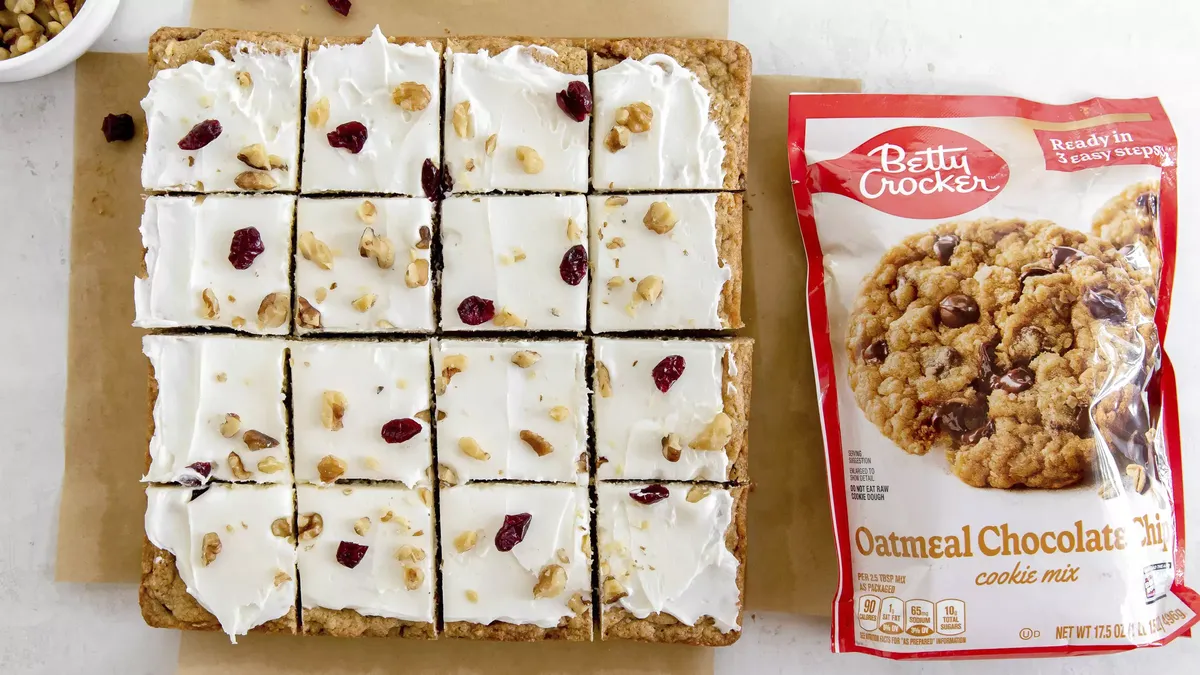 Maple Nut Oatmeal Cookie Bars with Dried Cranberries