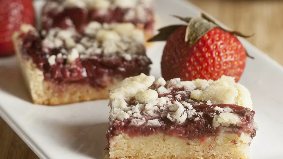 Strawberry-Shiraz Bars