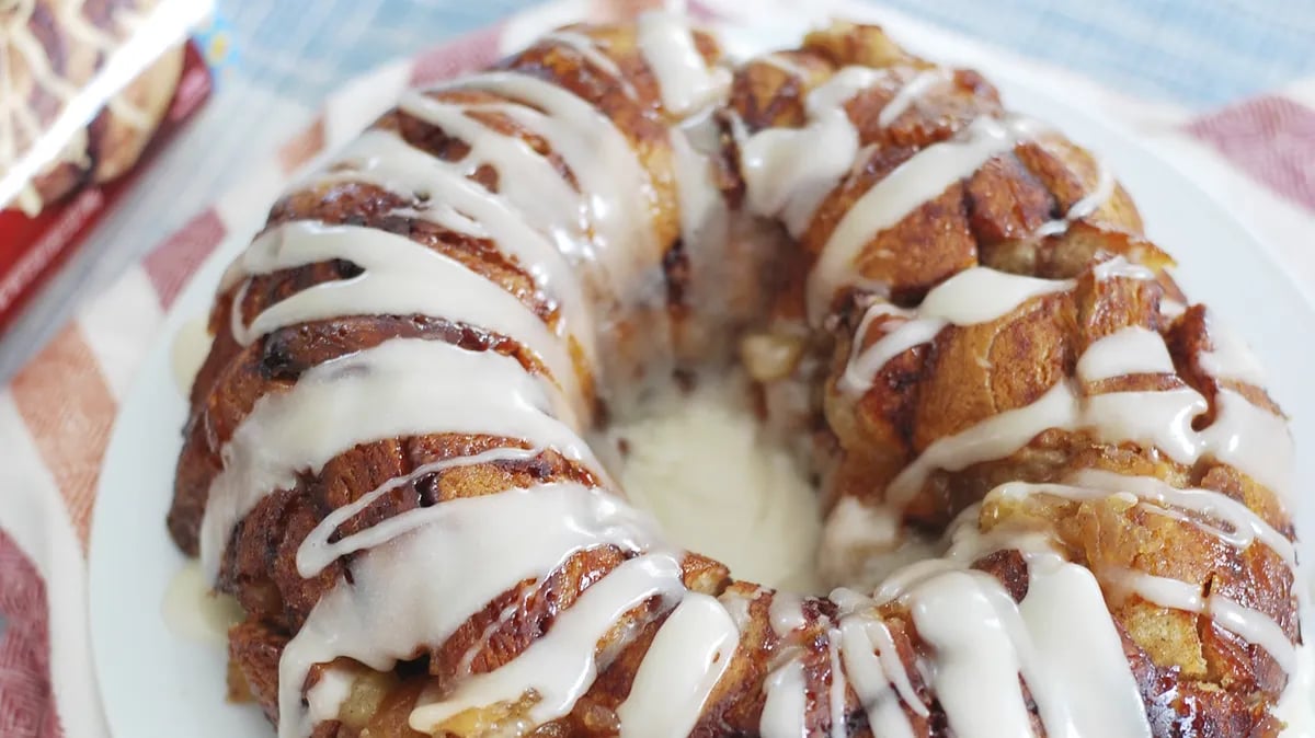 Cinnamon Apple Monkey Bread