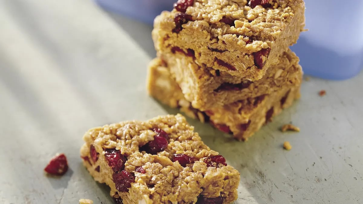 Chewy Oatmeal Snack Bars