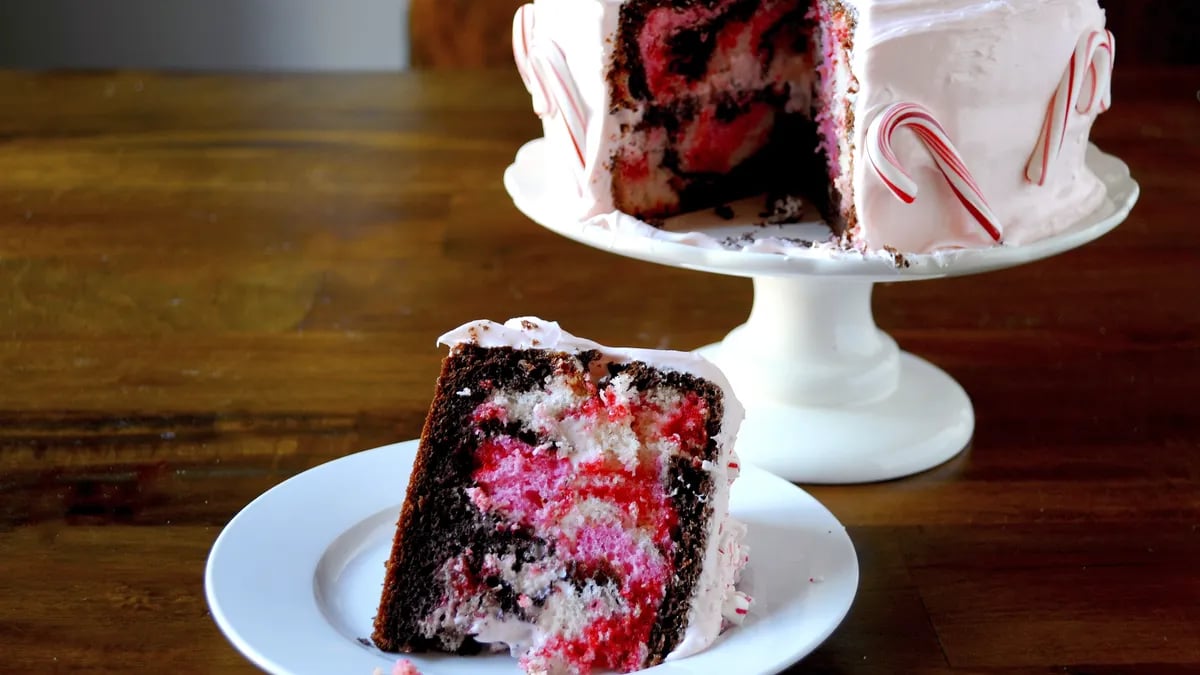 Peppermint Marshmallow Cake