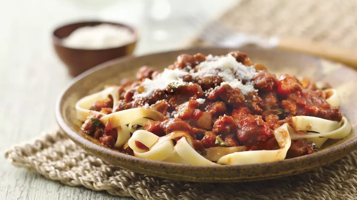 Fettuccine with Italian Tomato Sauce