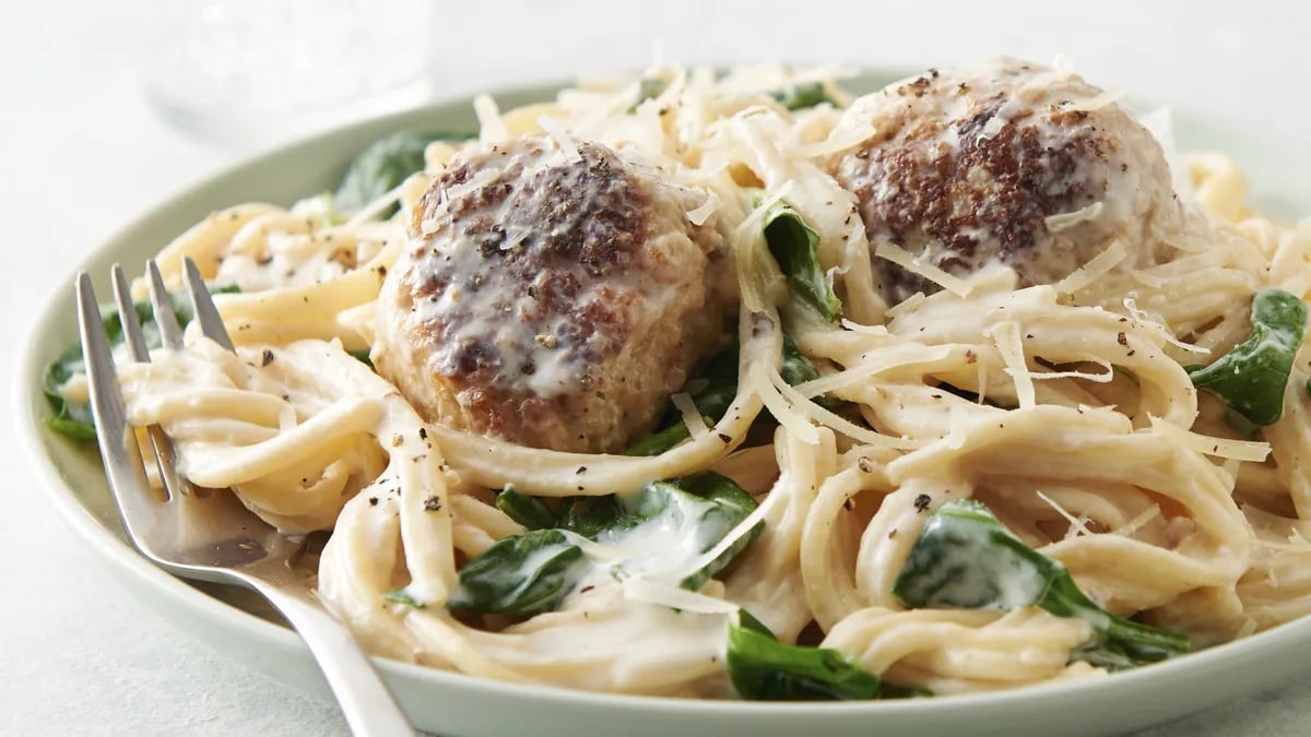 Instant Pot® Spaghetti and Meatballs Florentine