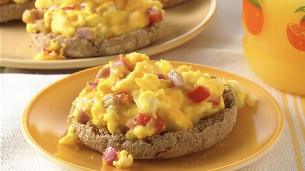 English Muffin Breakfast Pizzas