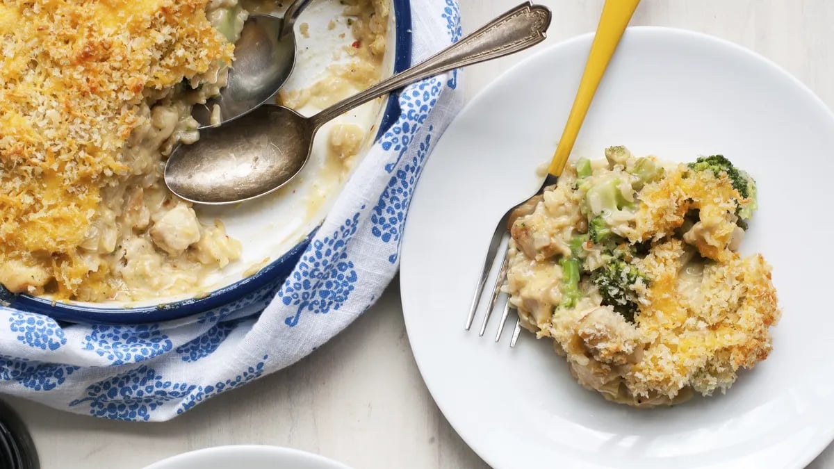 Cheesy Brown Rice, Broccoli and Chicken Casserole