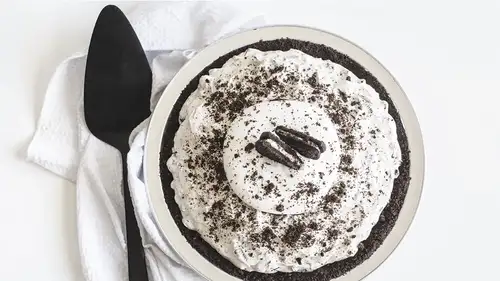 No-Bake Cookies and Cream Pie