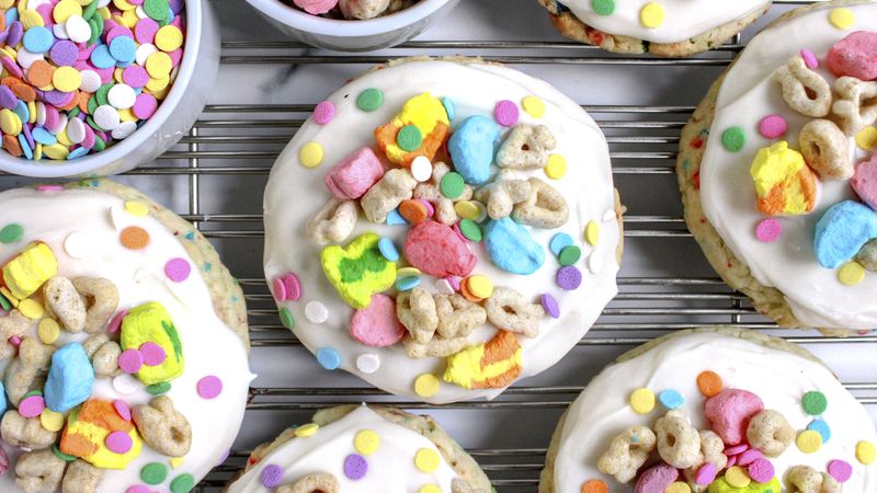 Lucky Charms™ Birthday Cake Cookies Recipe - BettyCrocker.com