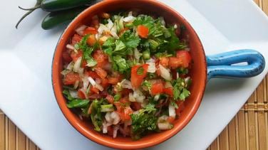 Pico de gallo. Receta mexicana para acompañar tacos, fajitas y ensaladas -  De Rechupete