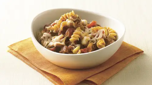 Rotini with Spicy Meat Sauce