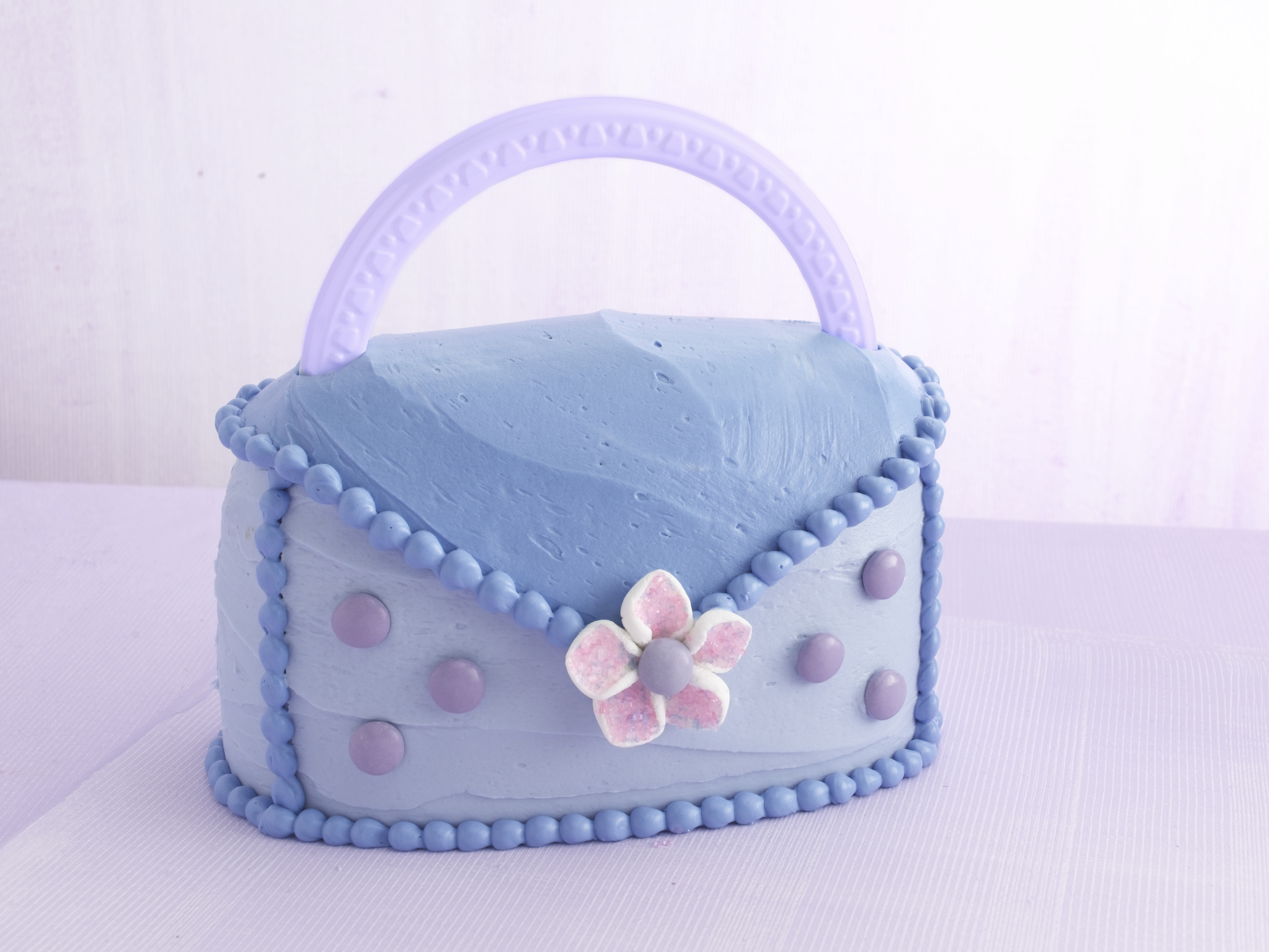 Pin by Laura Swank on Laurinda's Cakes (Laurinda's Bakery) | Purse cake, Handbag  cakes, Bag cake
