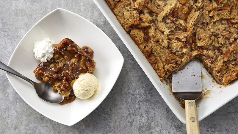 Copycat Famous Dave's™ Bread Pudding with Praline Sauce