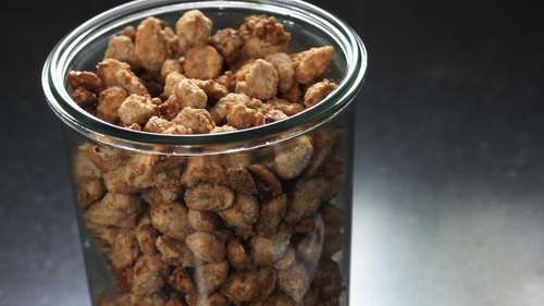 NYC Nut Stand Cinnamon Sugar Peanuts