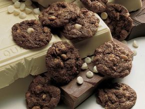 Inside-Out Chocolate Chip Cookies | Gold Medal Flour US