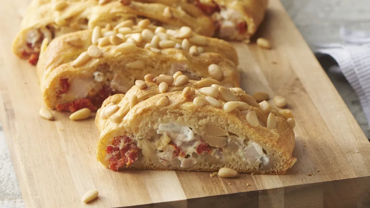 Roasted Garlic-Turkey Crescent Braid