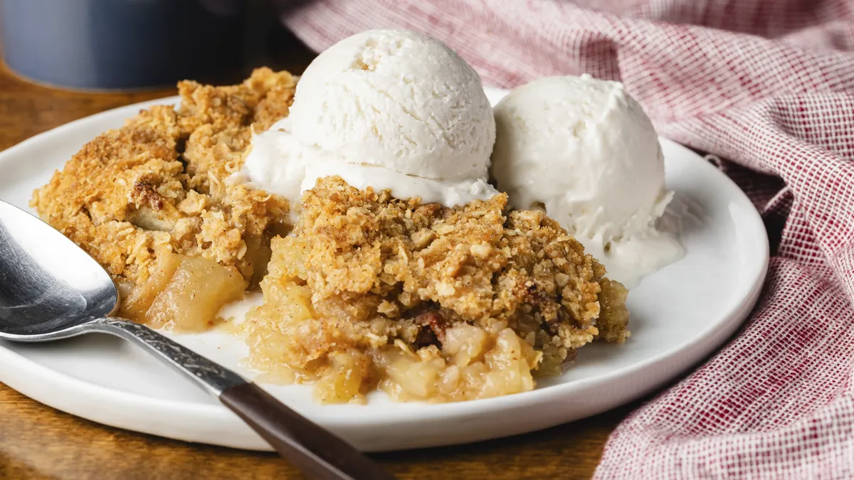 Apple Crisp with Oats Recipe - BettyCrocker.com