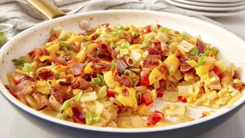 Cheesy Bacon-Potato Scramble