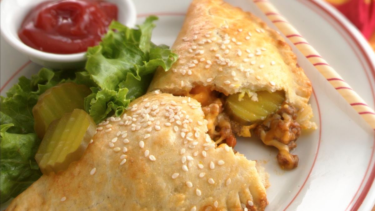 Homemade Appetizing Classic Cheese Calzone Recipe – Baking Steel ®