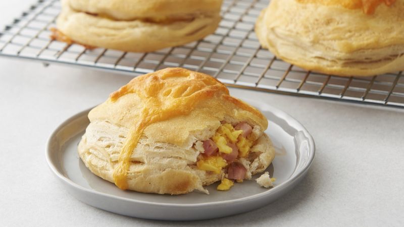 Freezer-Friendly Ham and Cheese Breakfast Biscuit Bombs