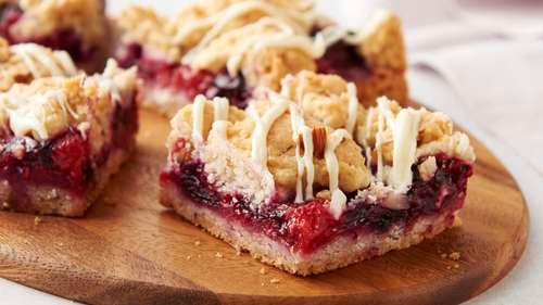 Mixed Berry Crumble Cookie Bars