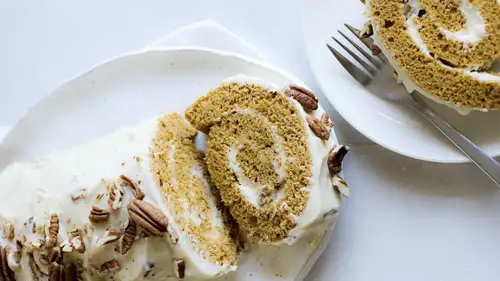 Spiced Pumpkin Praline Roll