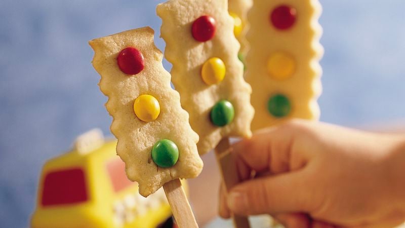 Stop-and-Go Cookie Pops
