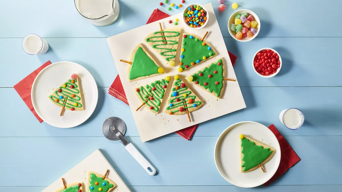 Christmas Tree Cookie Pizzas