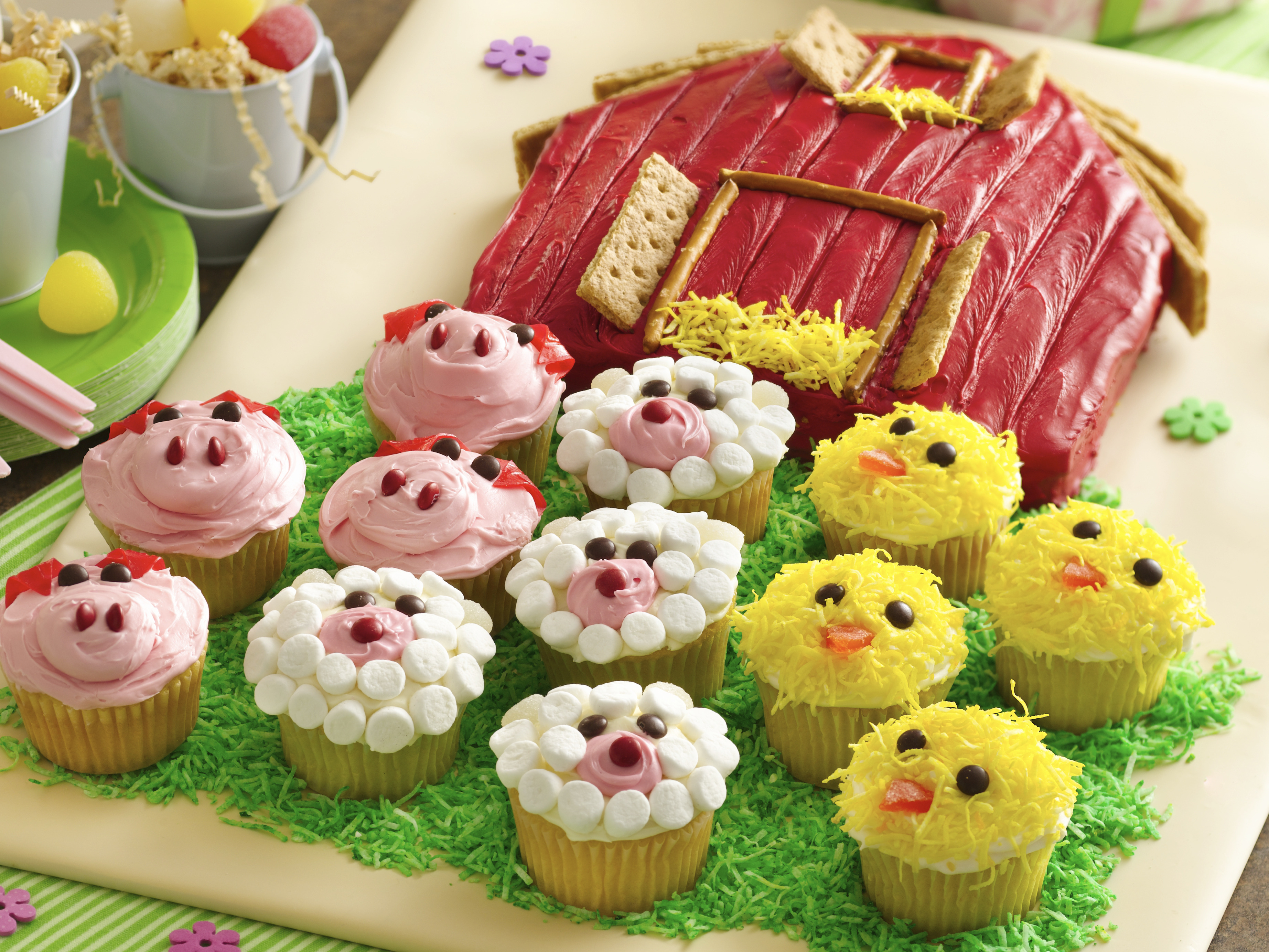 Farm Animals cake - Decorated Cake by Sweet Mantra - CakesDecor