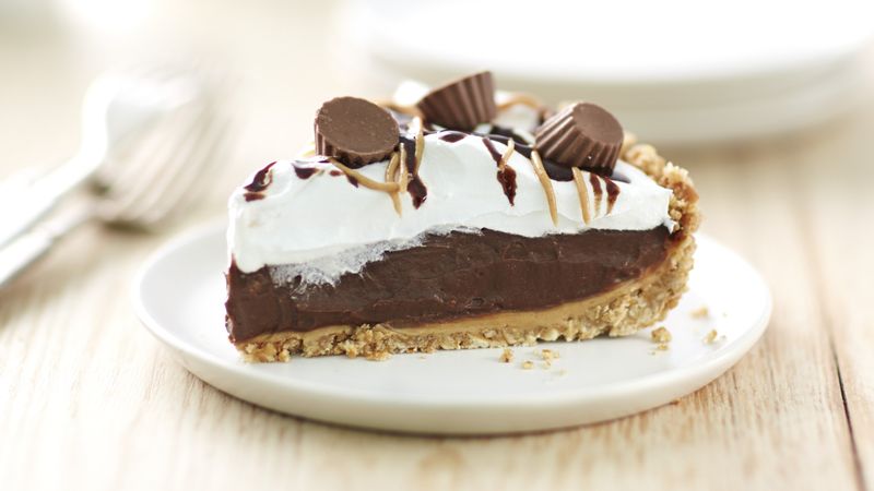 Reese’s™ Peanut Butter Cup Icebox Pie