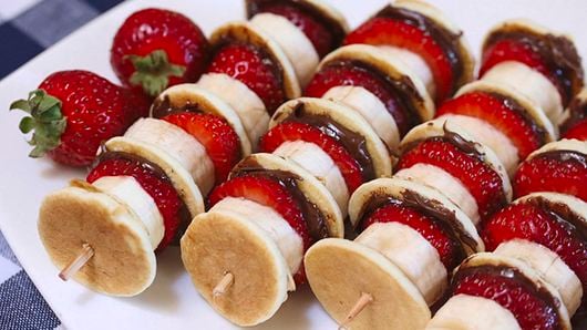 Stuffed Crepe Kebabs Recipe With Strawberries & Banana: Breakfast on a Stick, Brunch