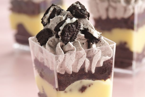 Creme-Filled Chocolate Cookie Brownie Sundaes