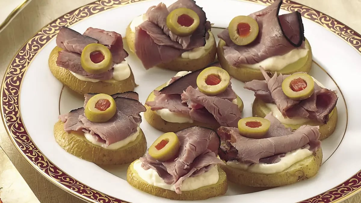 California Beef Crostini