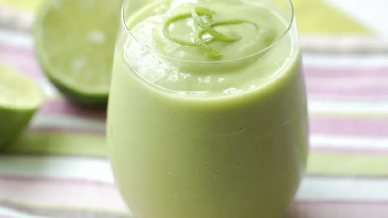 Avocado and Coconut Water Smoothies