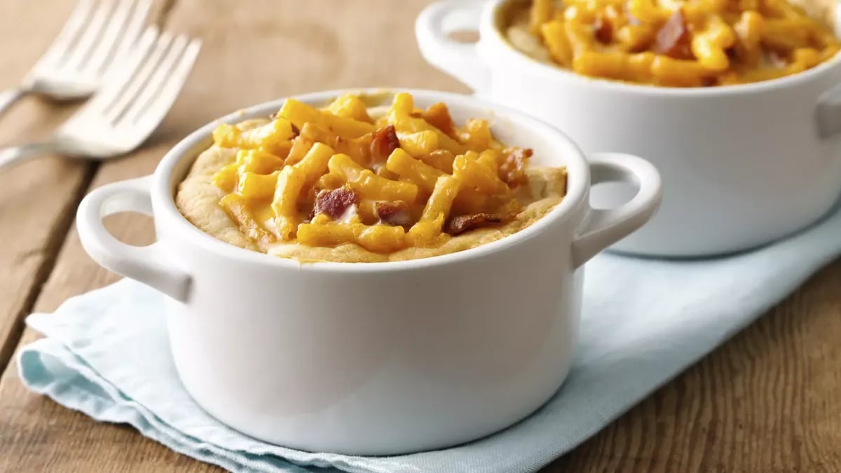 Mini Bacon Mac-and-Cheese Pot Pies 