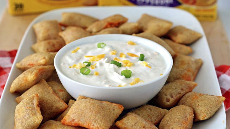 5-Minute Pizza Roll Dip