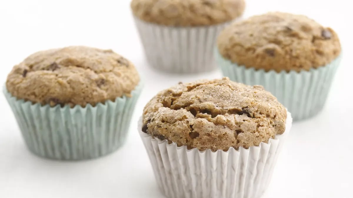 Skinny Banana-Chocolate Chip Muffins