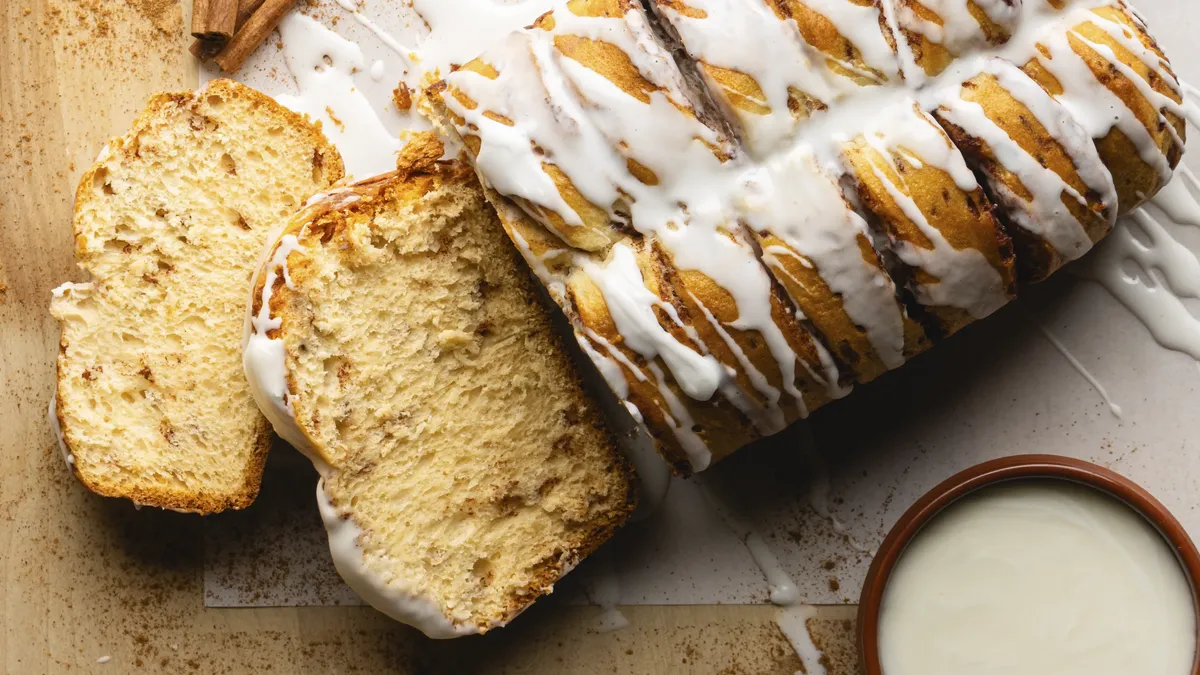 Easy Cinnamon Roll Loaf