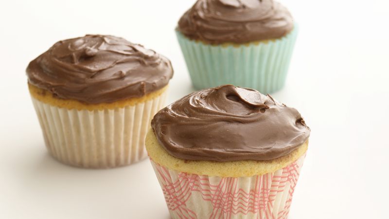 Skinny Chocolate Frosted Cupcakes