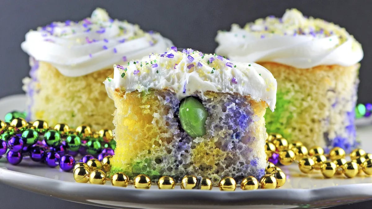 Mini Boozy King Cakes