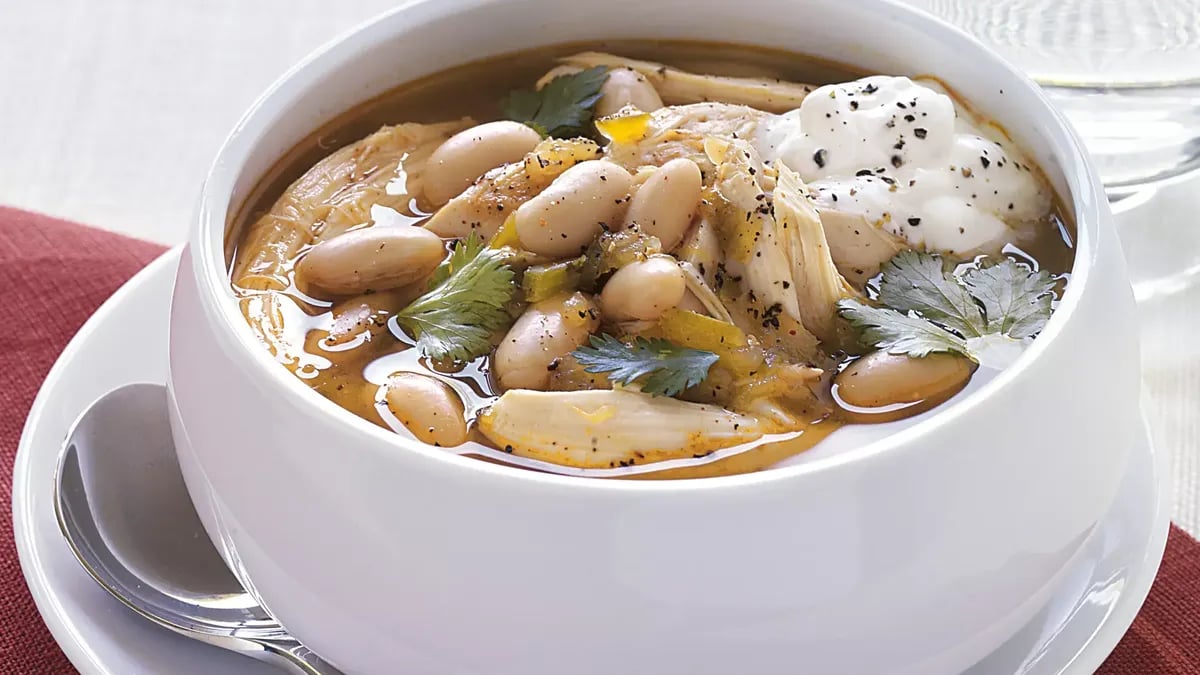 Southwestern Chicken and White Bean Soup